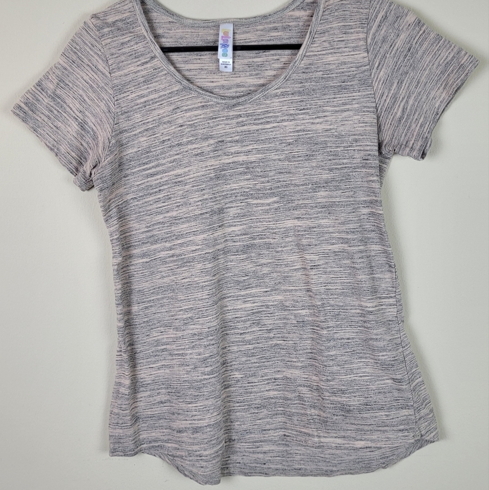 *Sold* LuLaRoe Women Short Sleeve Top